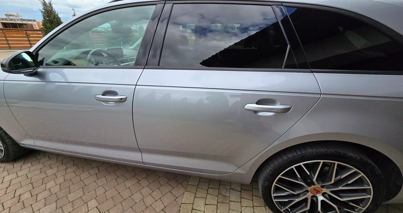 Audi A4 cena 84999 przebieg: 110440, rok produkcji 2017 z Łódź małe 704